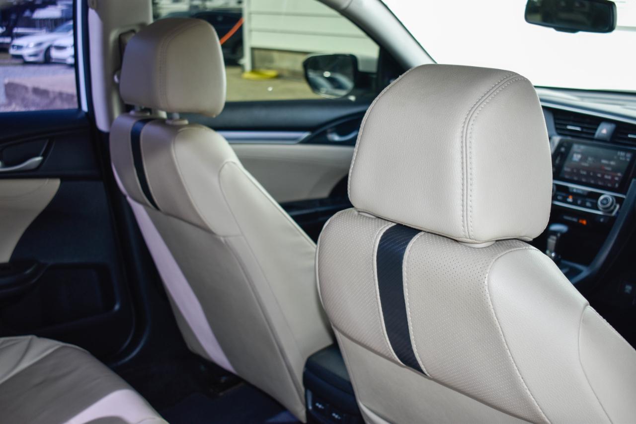 Honda Civic Touring Sedan CVT 2017