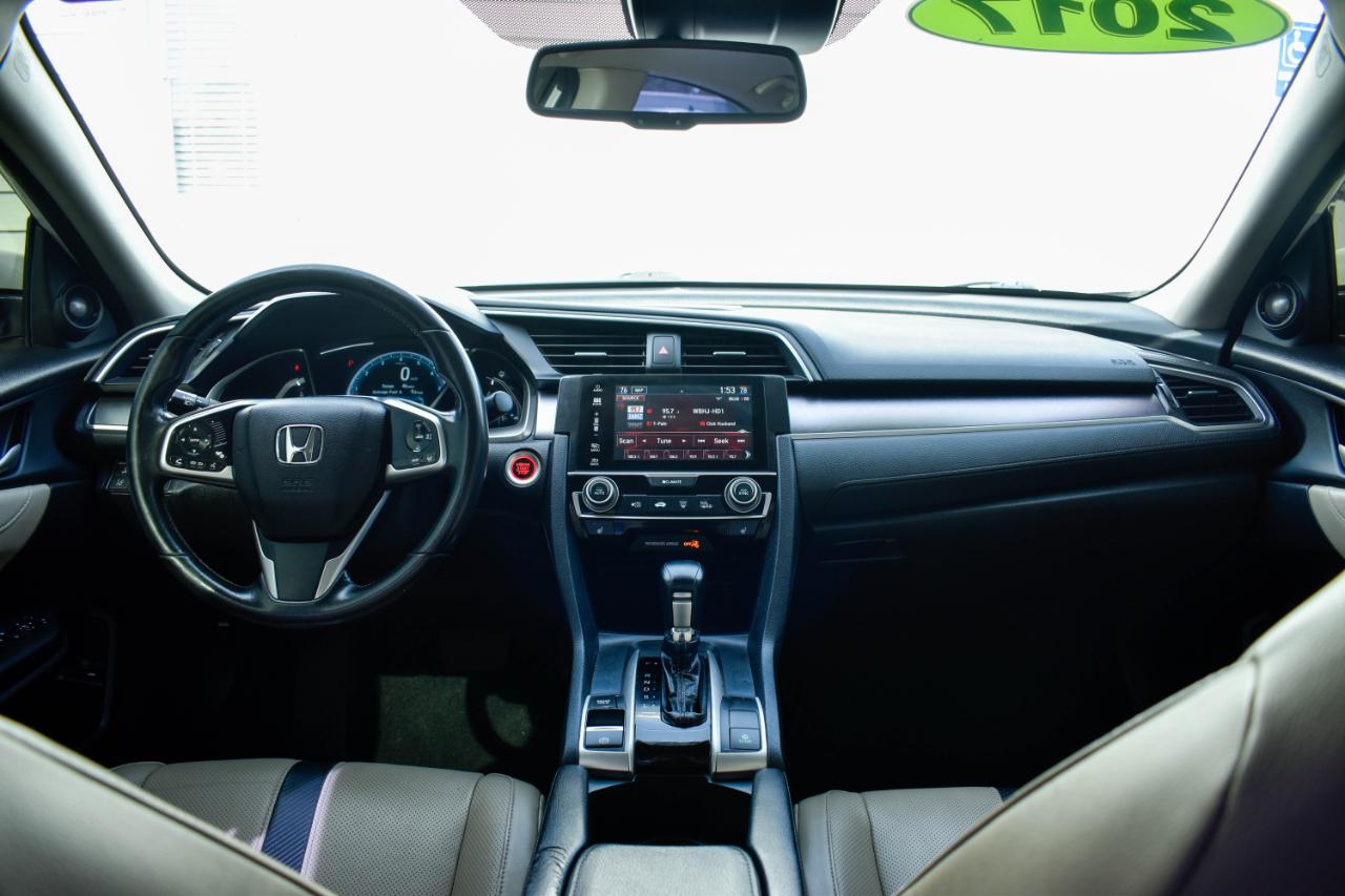 Honda Civic Touring Sedan CVT 2017