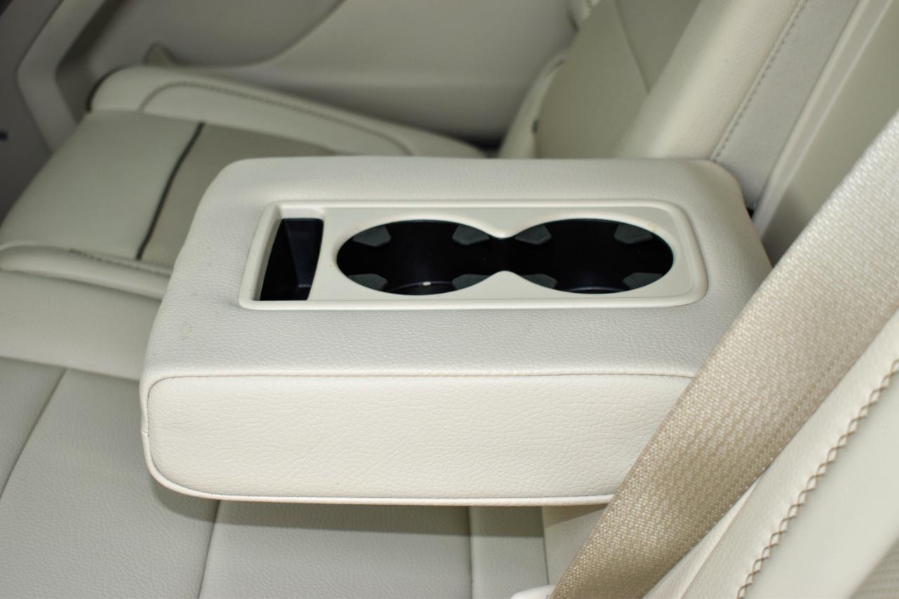 GMC Yukon XL Denali 4WD 2022