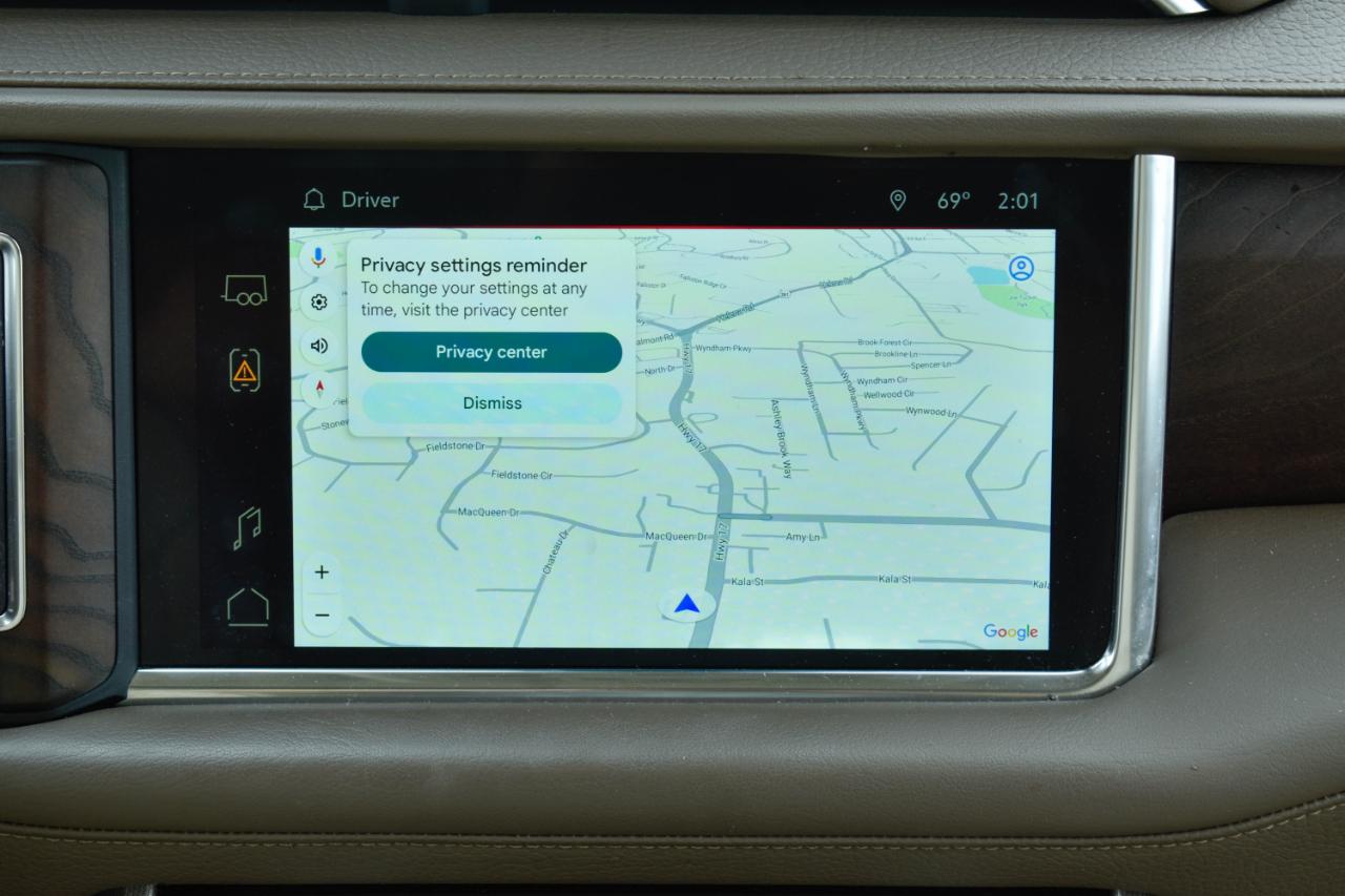 GMC Yukon XL Denali 4WD 2022