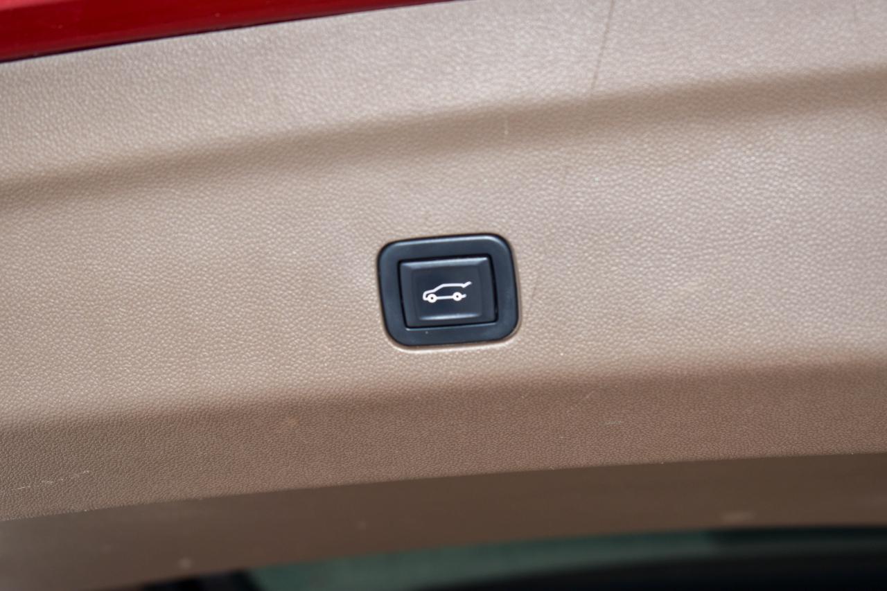 GMC Yukon XL Denali 4WD 2022