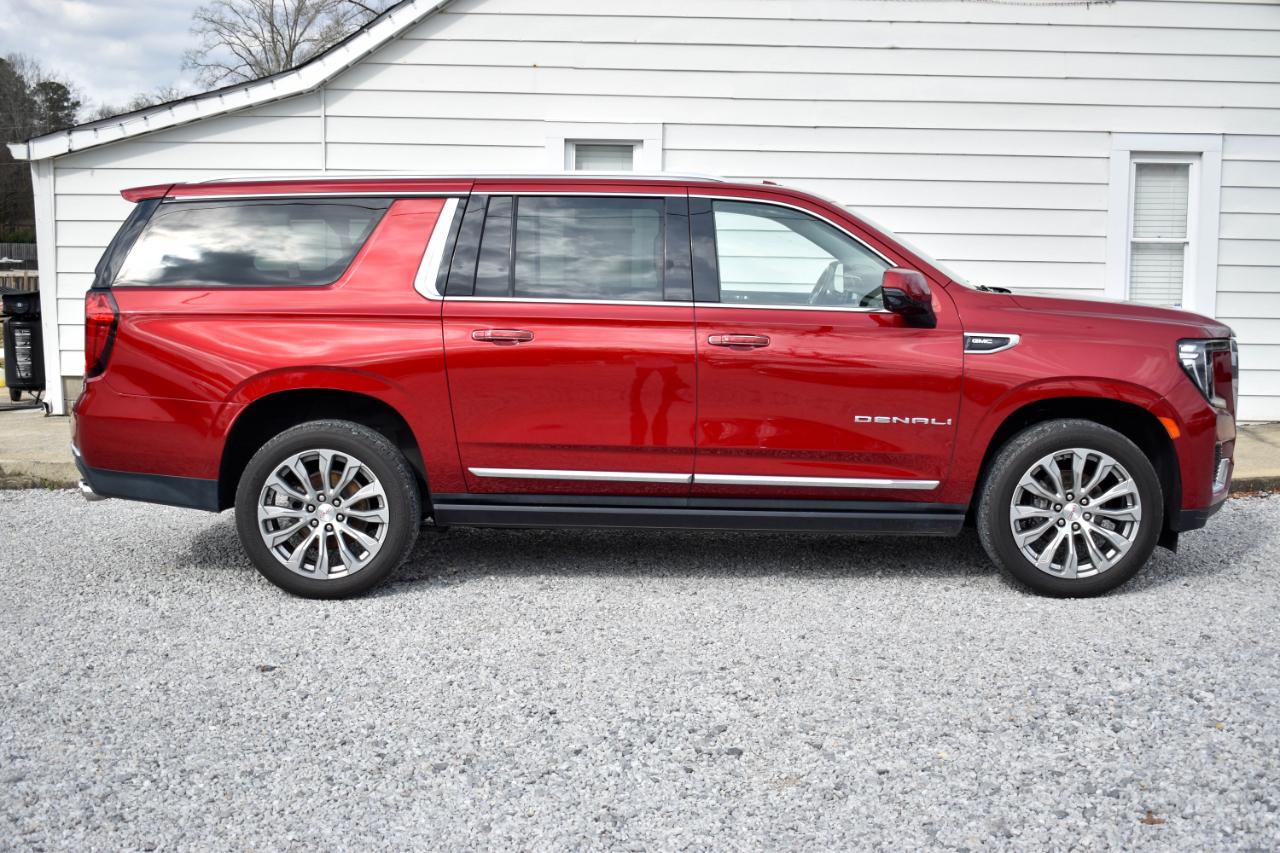 GMC Yukon XL Denali 4WD 2022