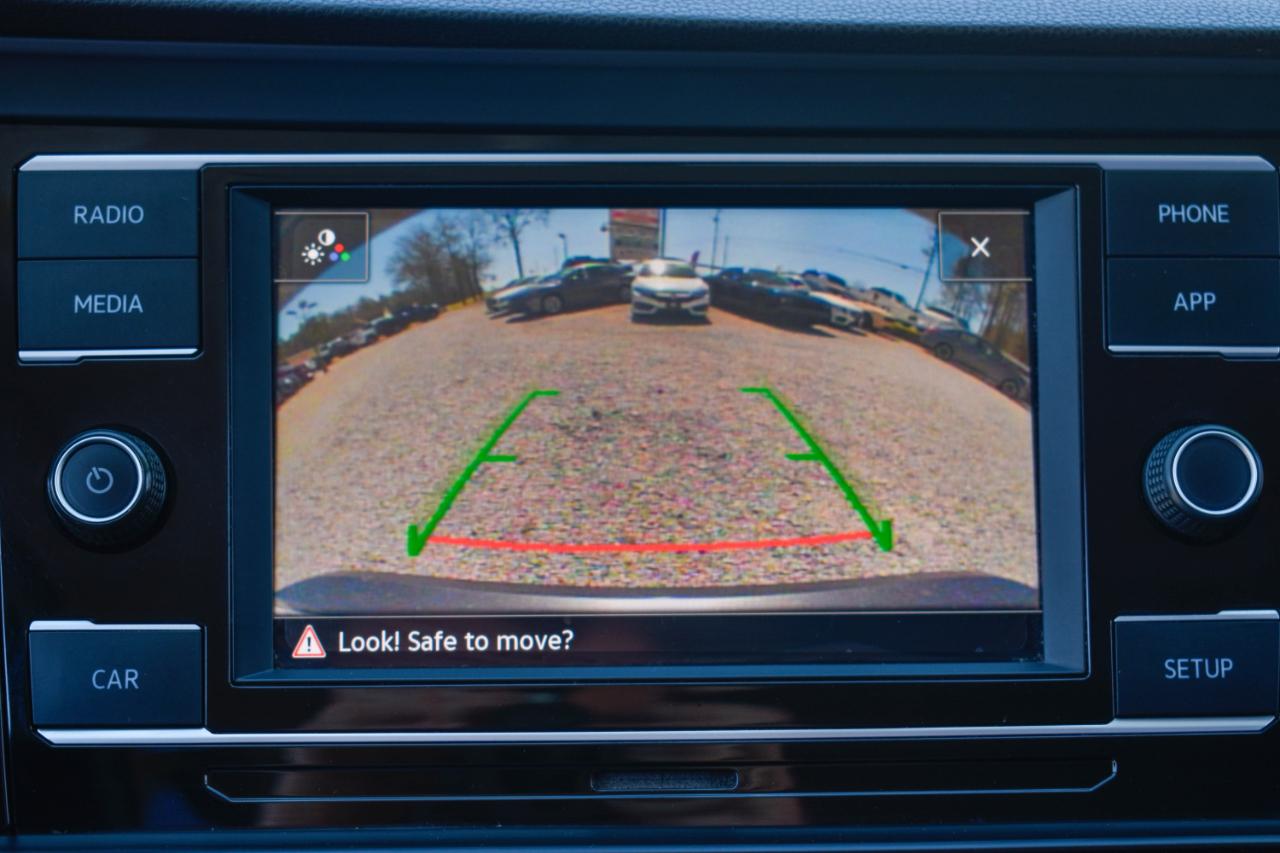 Volkswagen Jetta 1.4T S 6A 2019