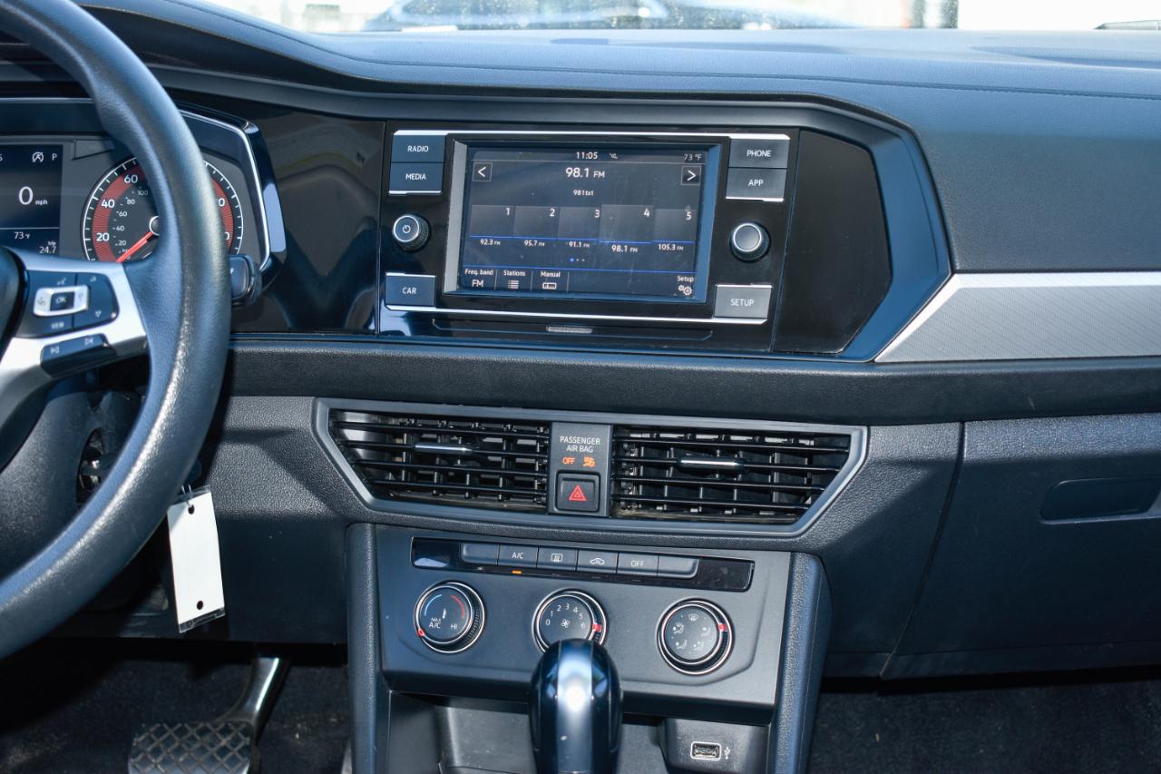 Volkswagen Jetta 1.4T S 6A 2019