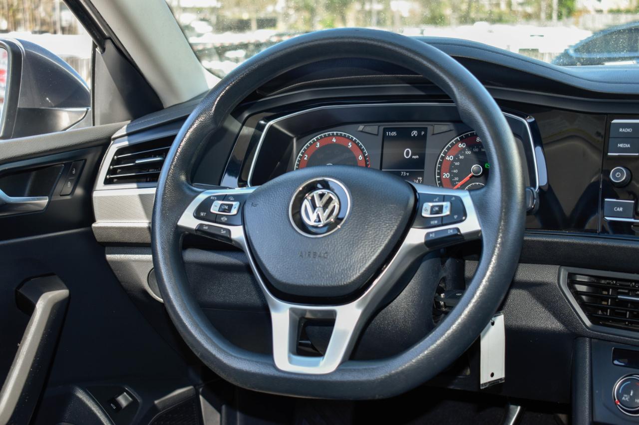 Volkswagen Jetta 1.4T S 6A 2019