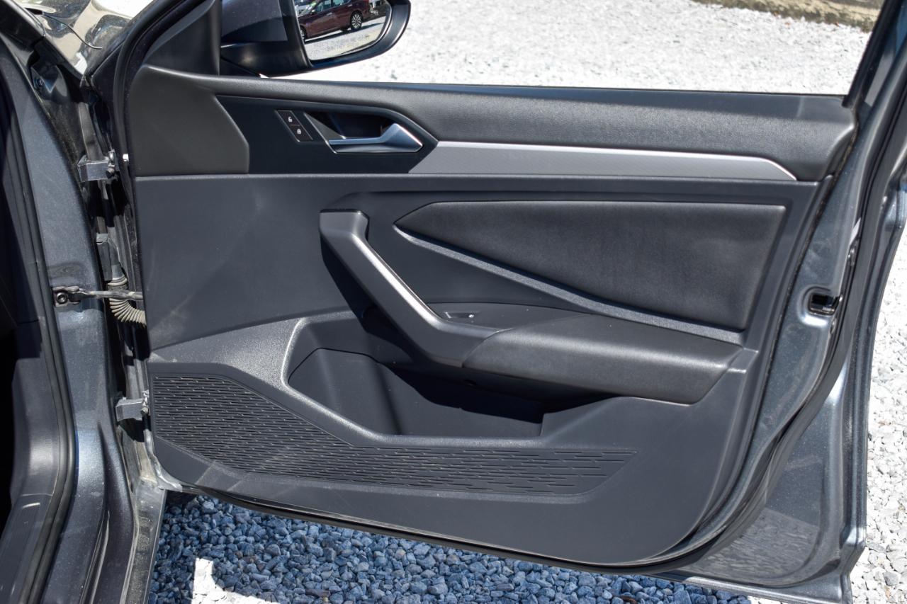 Volkswagen Jetta 1.4T S 6A 2019