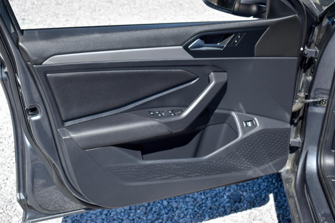 Volkswagen Jetta 1.4T S 6A 2019