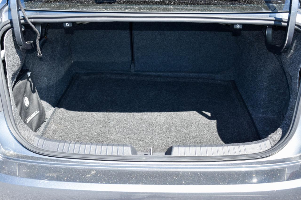 Volkswagen Jetta 1.4T S 6A 2019