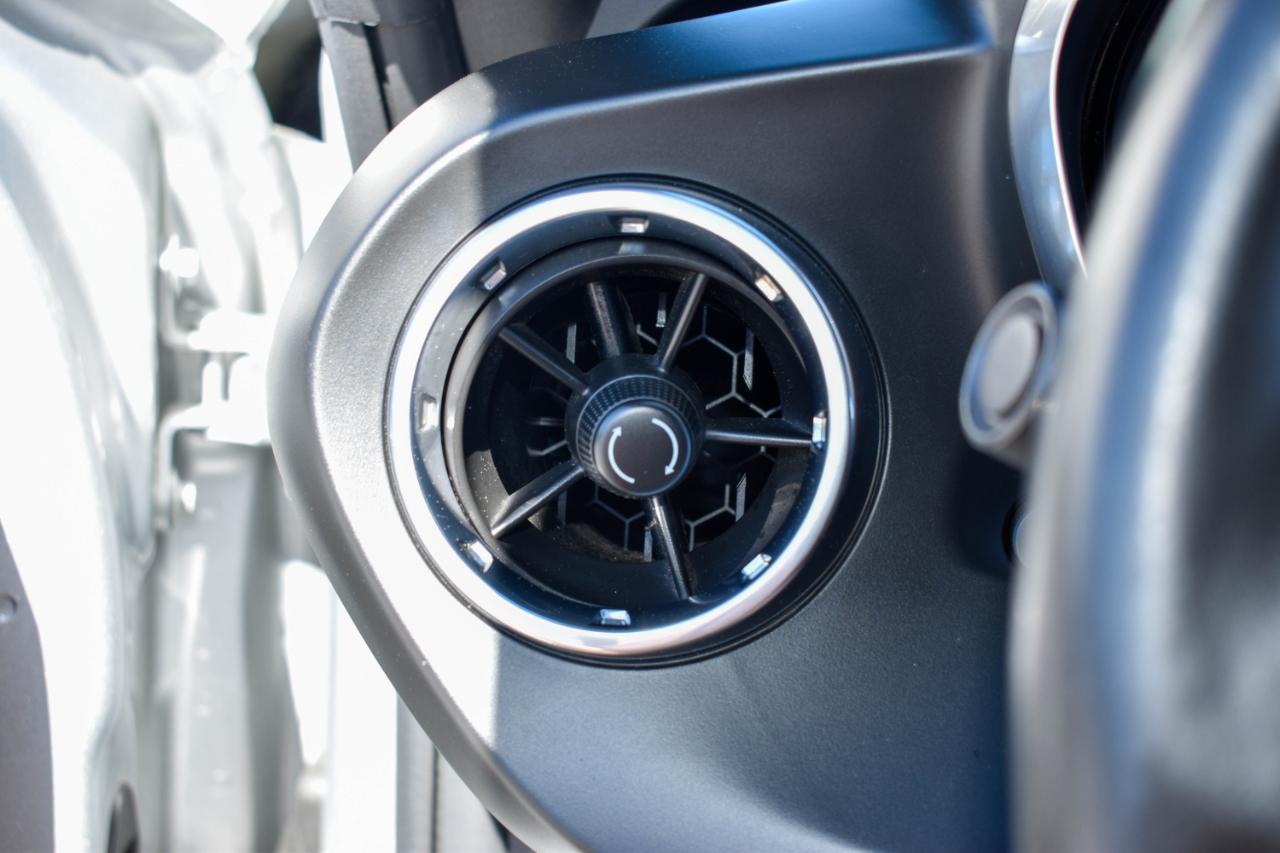 Chevrolet Camaro 1LT Convertible 8A 2018