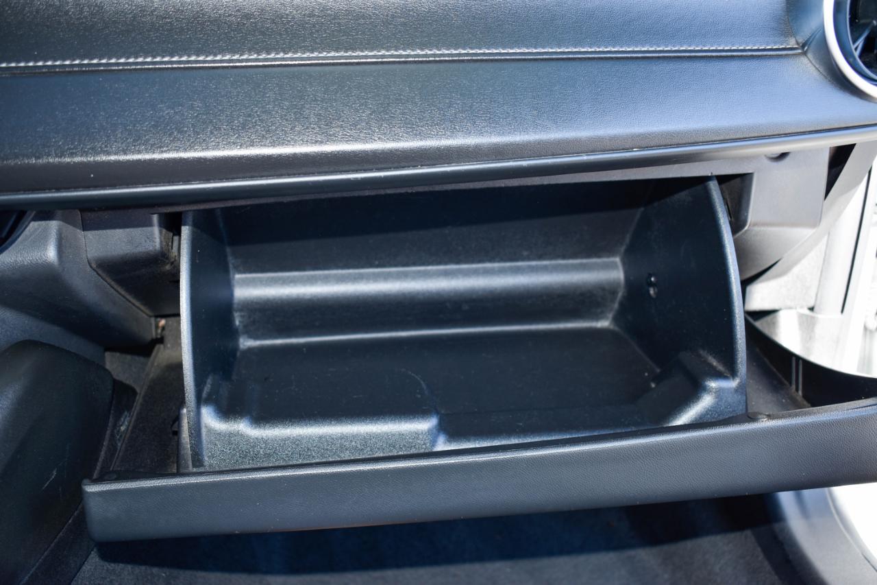 Chevrolet Camaro 1LT Convertible 8A 2018