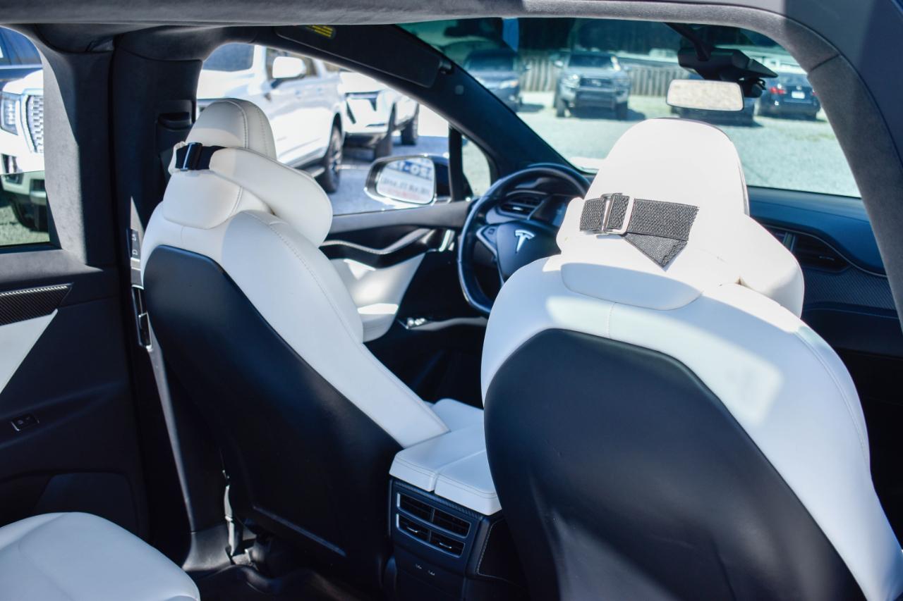 Tesla Model X Plaid 2021