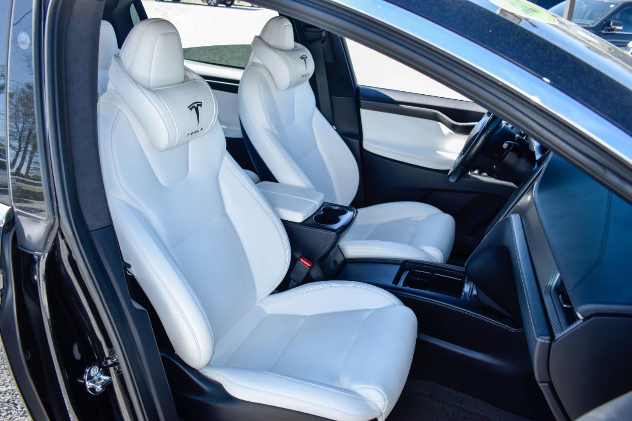 Tesla Model X Plaid 2021