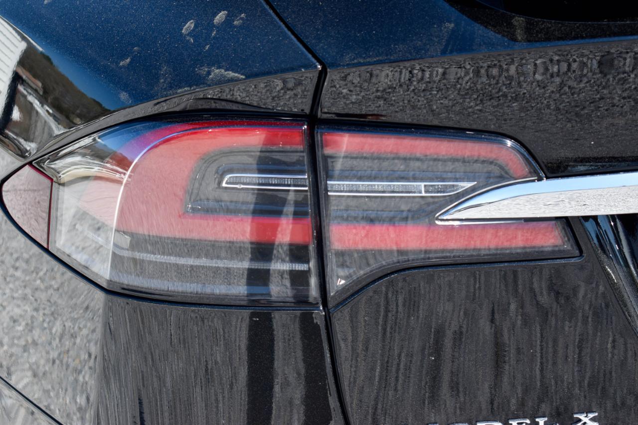 Tesla Model X Plaid 2021