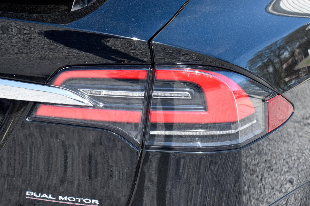 Tesla Model X Plaid 2021