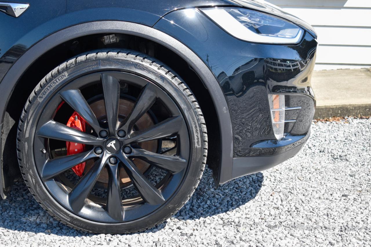 Tesla Model X Plaid 2021