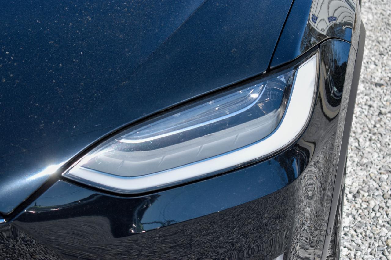 Tesla Model X Plaid 2021