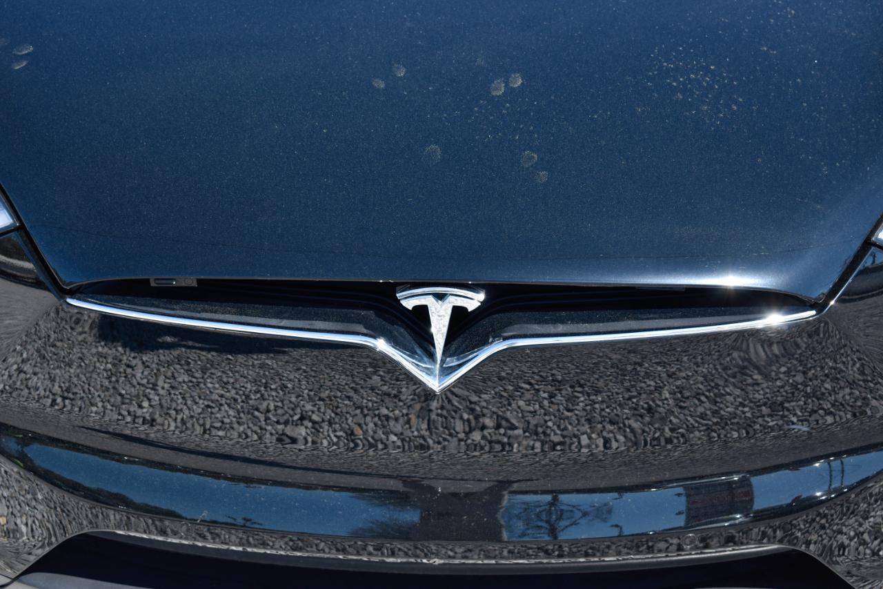 Tesla Model X Plaid 2021