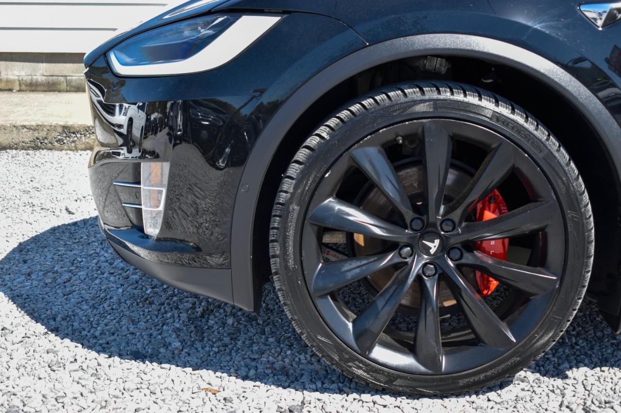 Tesla Model X Plaid 2021