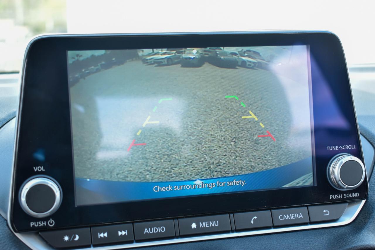 Nissan Sentra SV 2023