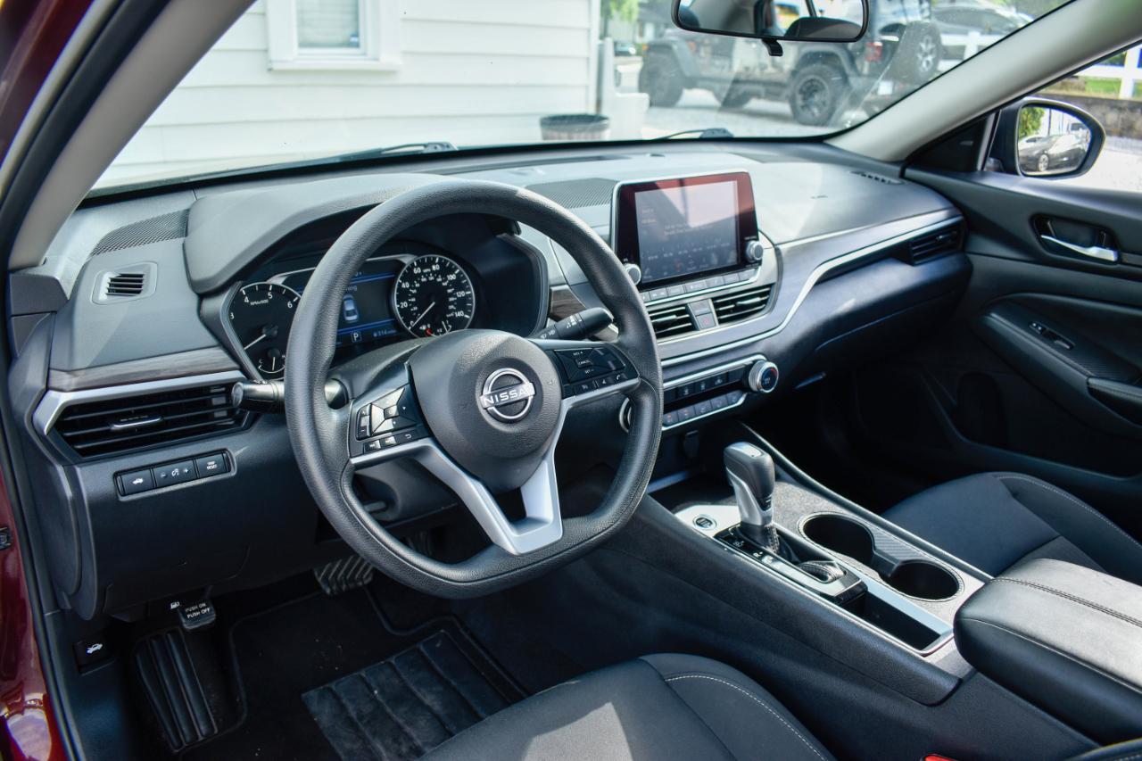 Nissan Altima 2.5 SV 2025