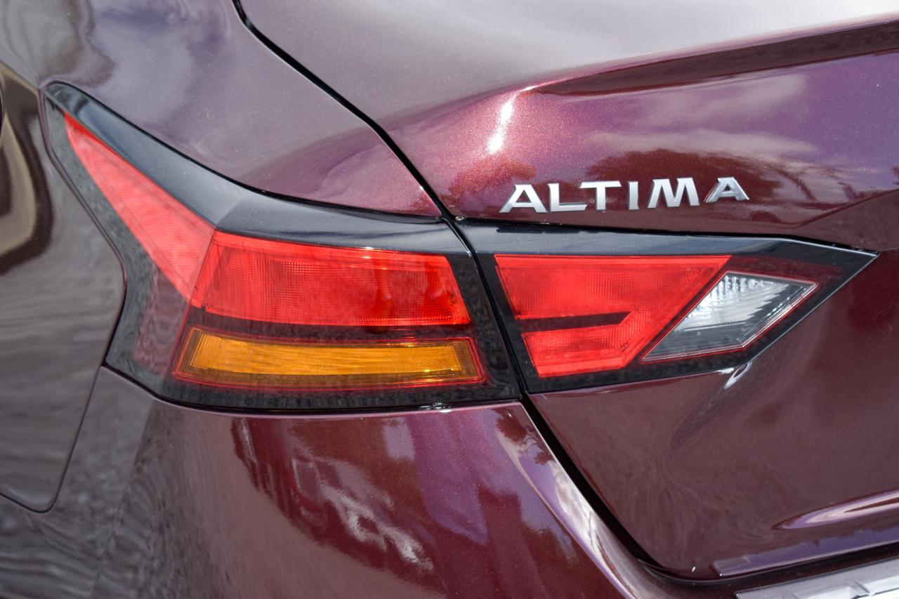 Nissan Altima 2.5 SV 2025