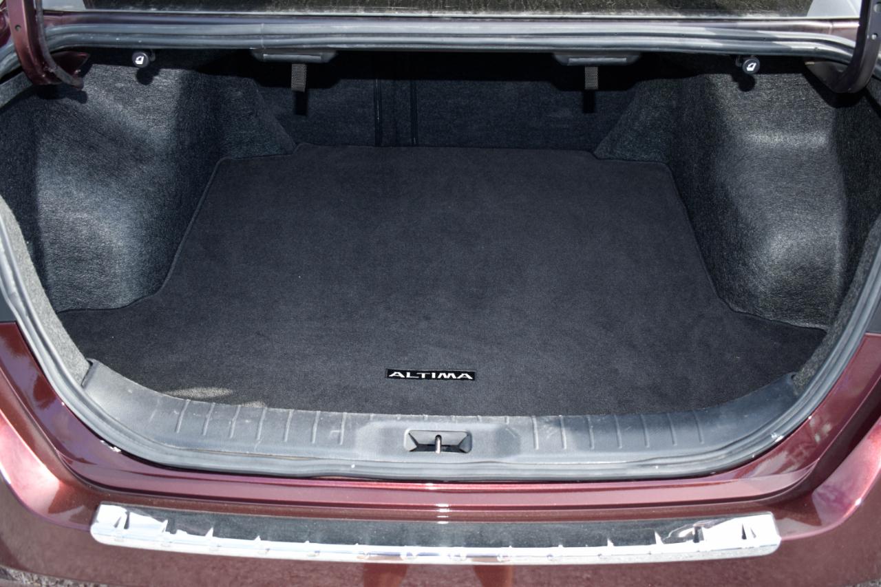 Nissan Altima 2.5 SV 2025