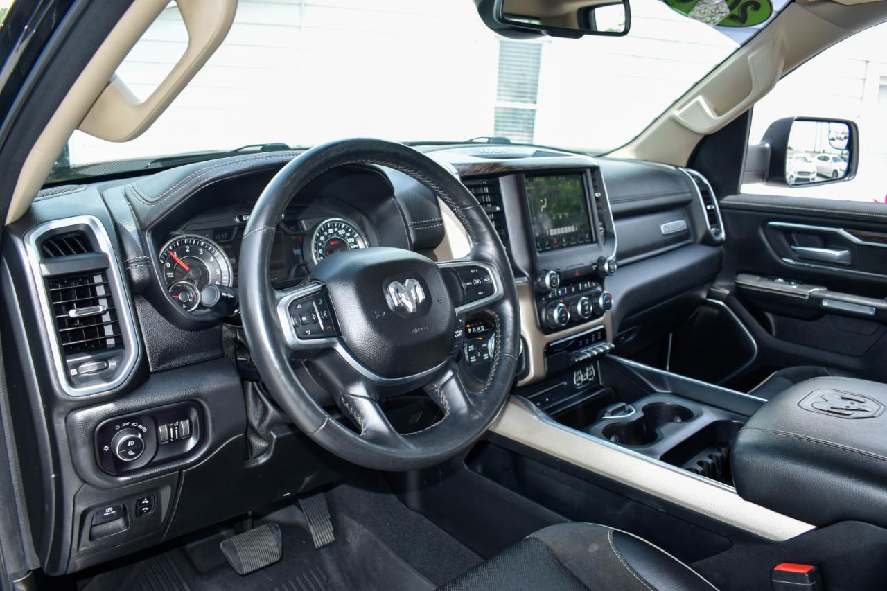 RAM 1500 Laramie Crew Cab SWB 4WD 2019