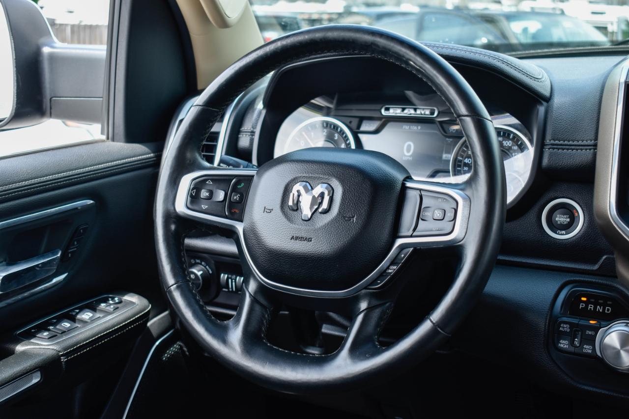 RAM 1500 Laramie Crew Cab SWB 4WD 2019