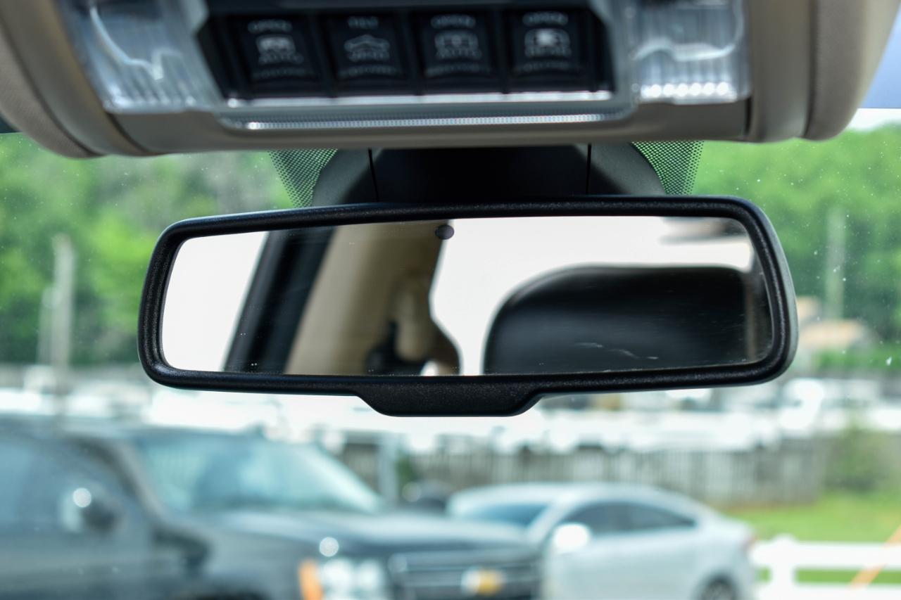 RAM 1500 Laramie Crew Cab SWB 4WD 2019