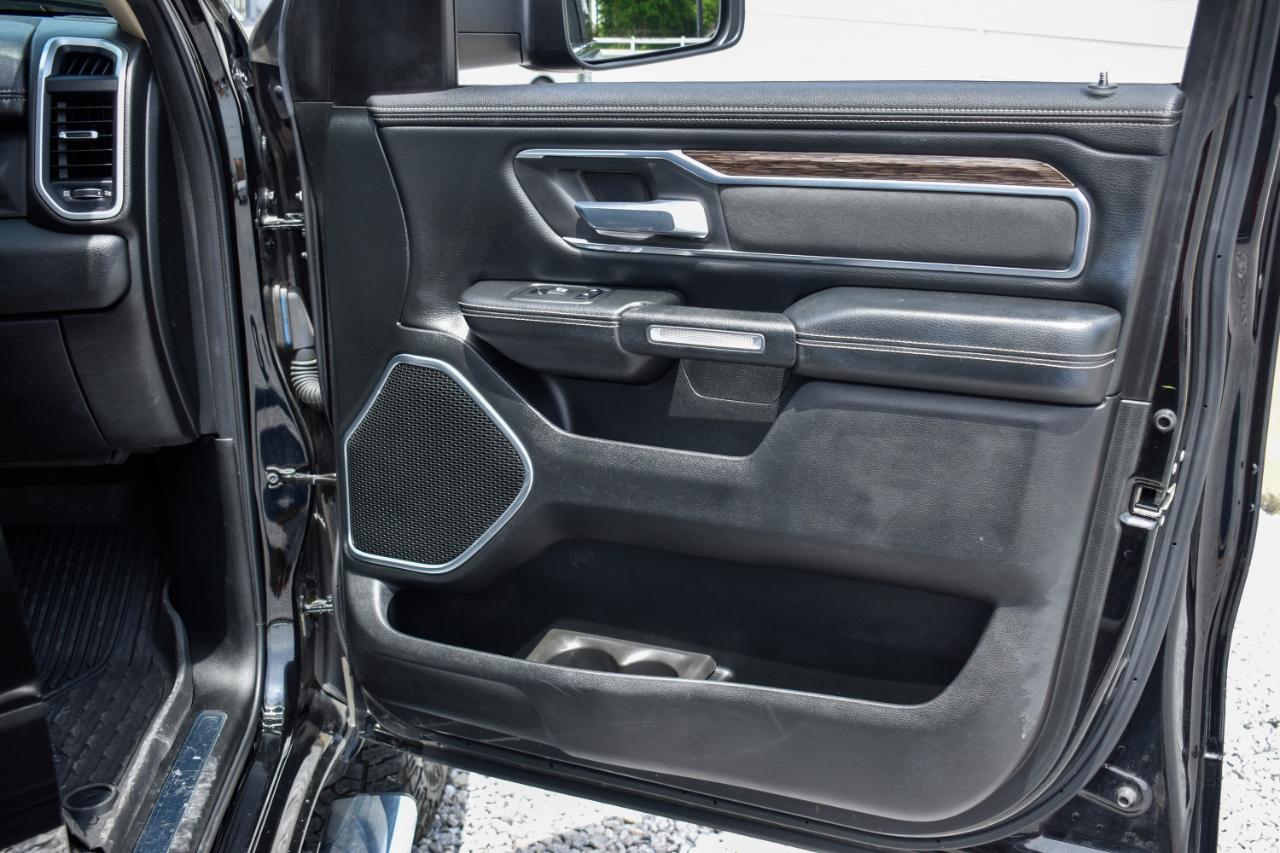 RAM 1500 Laramie Crew Cab SWB 4WD 2019