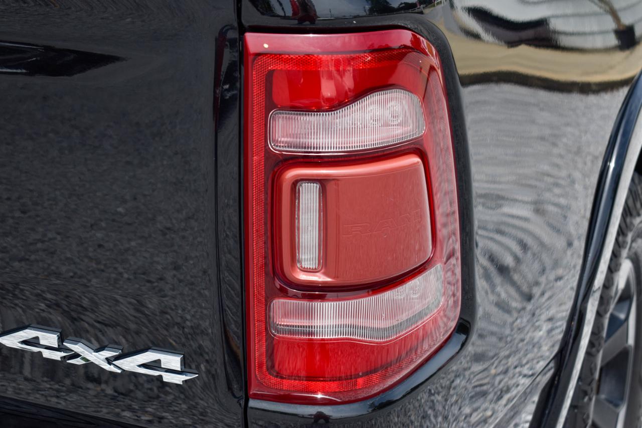 RAM 1500 Laramie Crew Cab SWB 4WD 2019