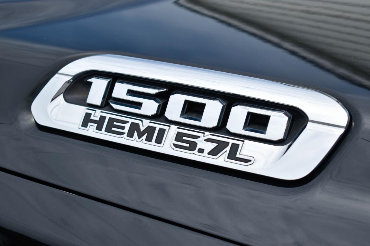RAM 1500 Laramie Crew Cab SWB 4WD 2019