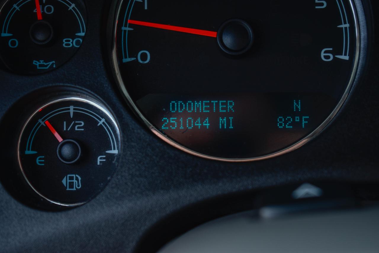 Chevrolet Suburban LT 1500 2WD 2014