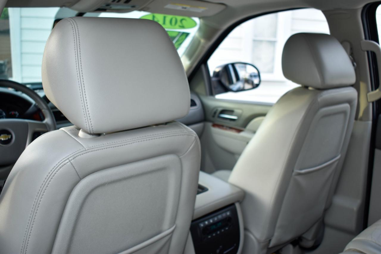 Chevrolet Suburban LT 1500 2WD 2014