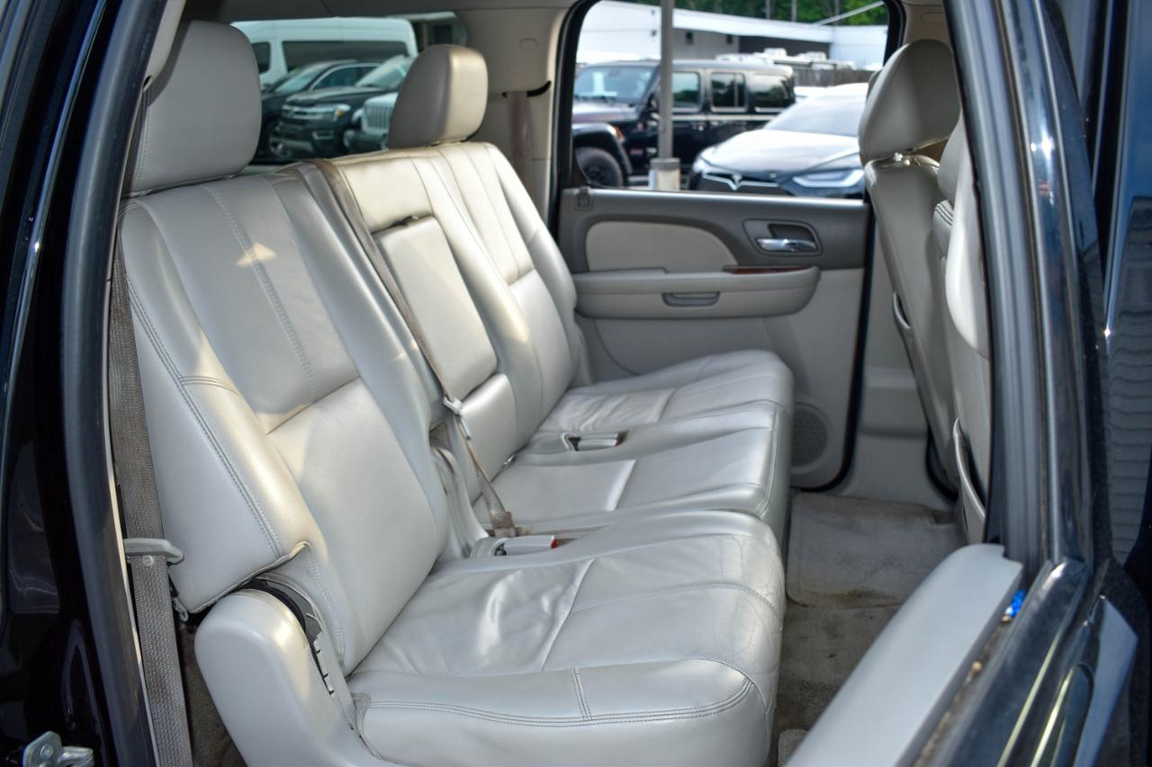 Chevrolet Suburban LT 1500 2WD 2014
