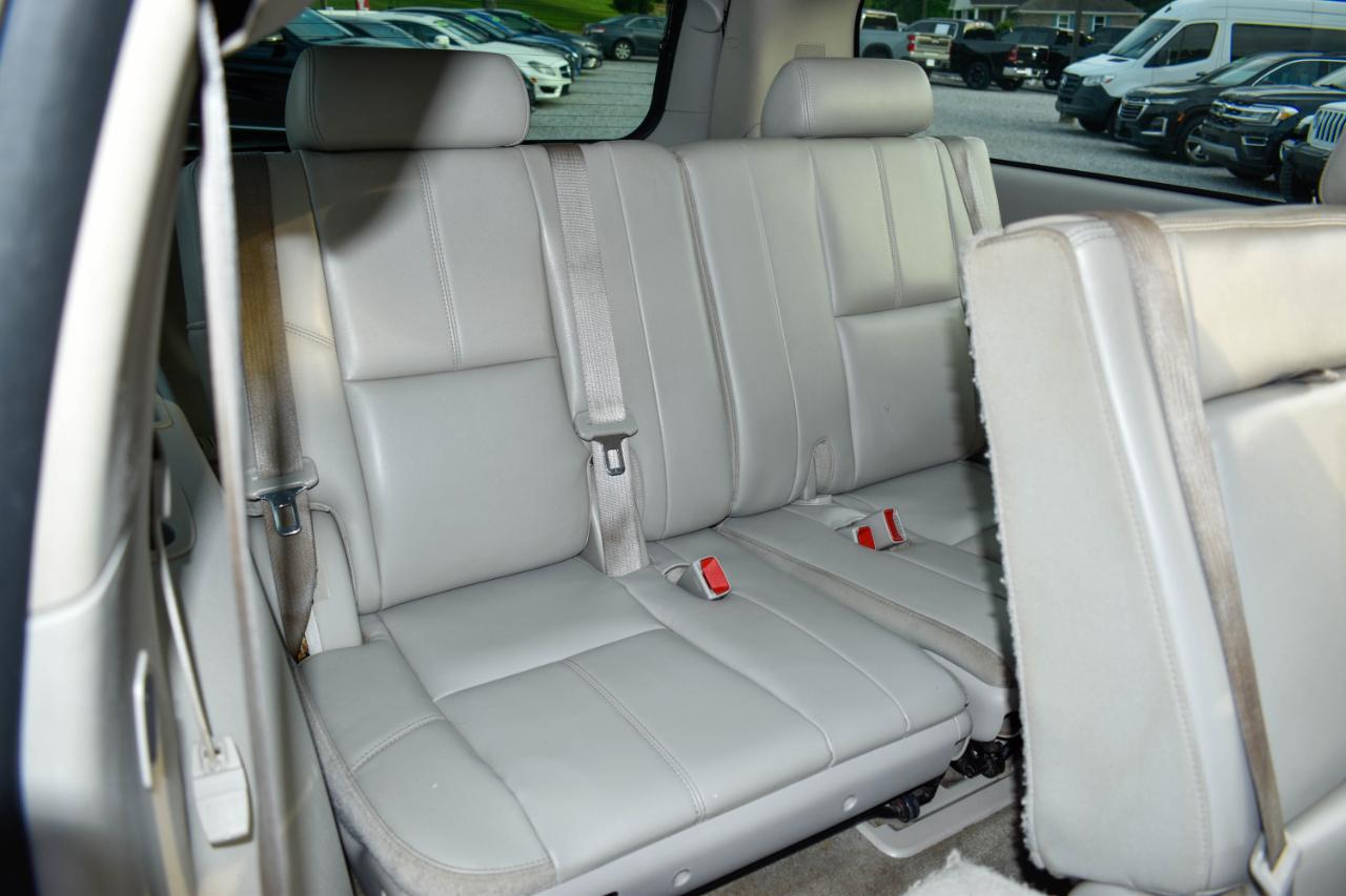 Chevrolet Suburban LT 1500 2WD 2014