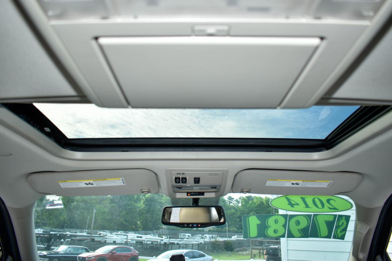 Chevrolet Suburban LT 1500 2WD 2014