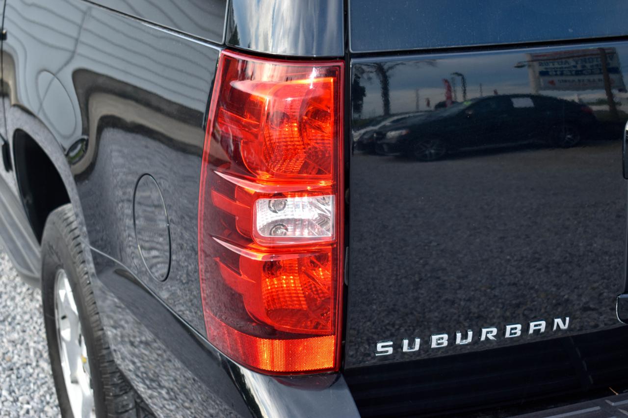 Chevrolet Suburban LT 1500 2WD 2014