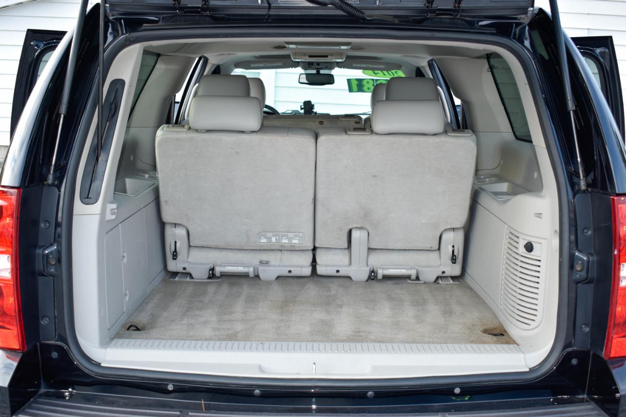 Chevrolet Suburban LT 1500 2WD 2014