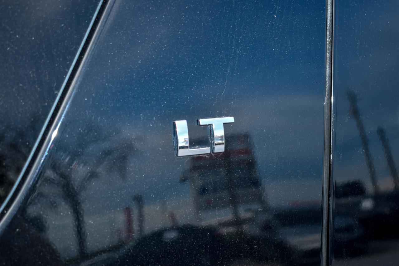 Chevrolet Suburban LT 1500 2WD 2014