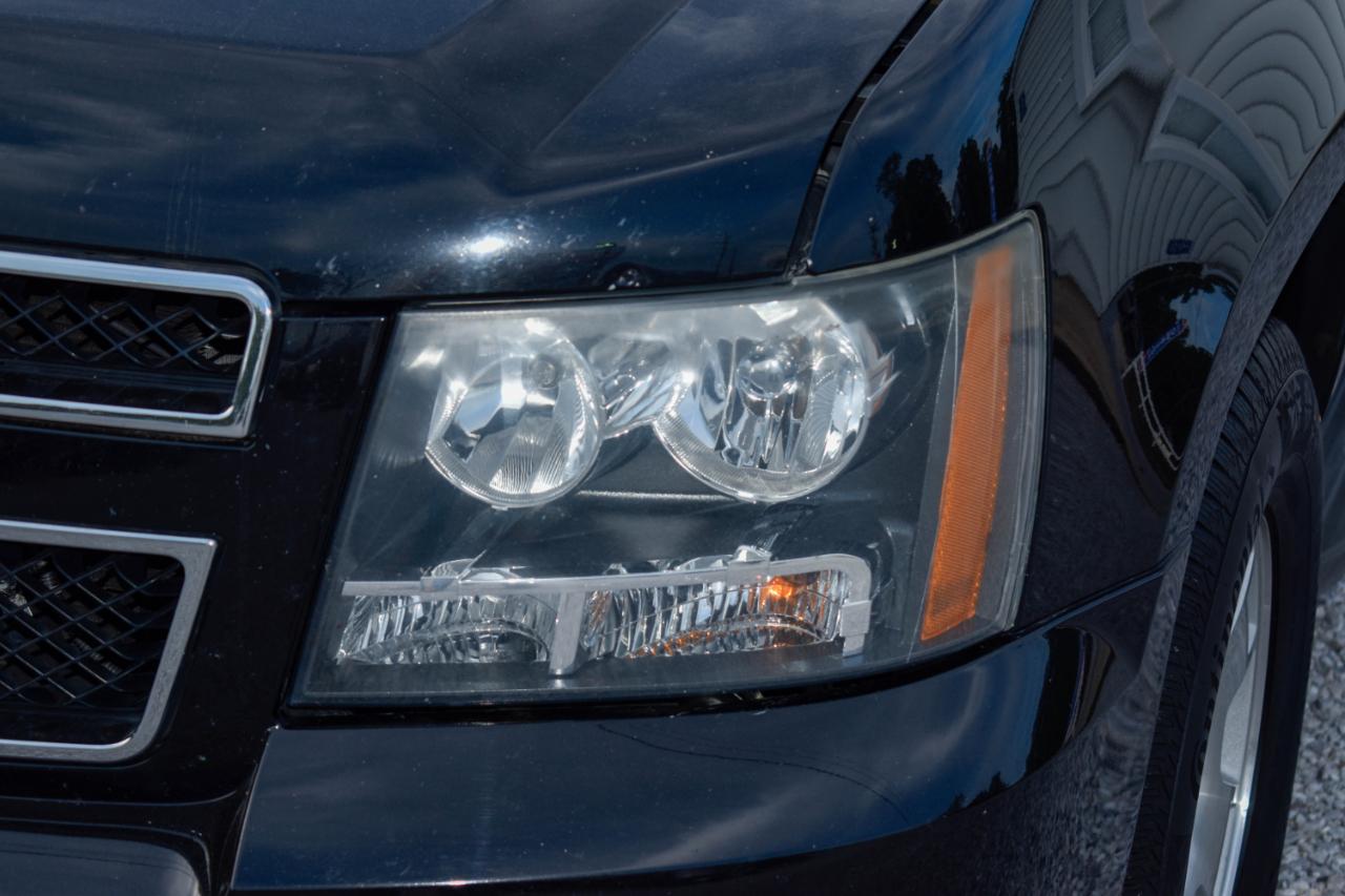 Chevrolet Suburban LT 1500 2WD 2014