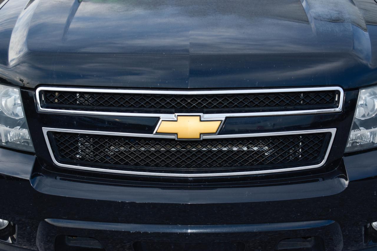 Chevrolet Suburban LT 1500 2WD 2014