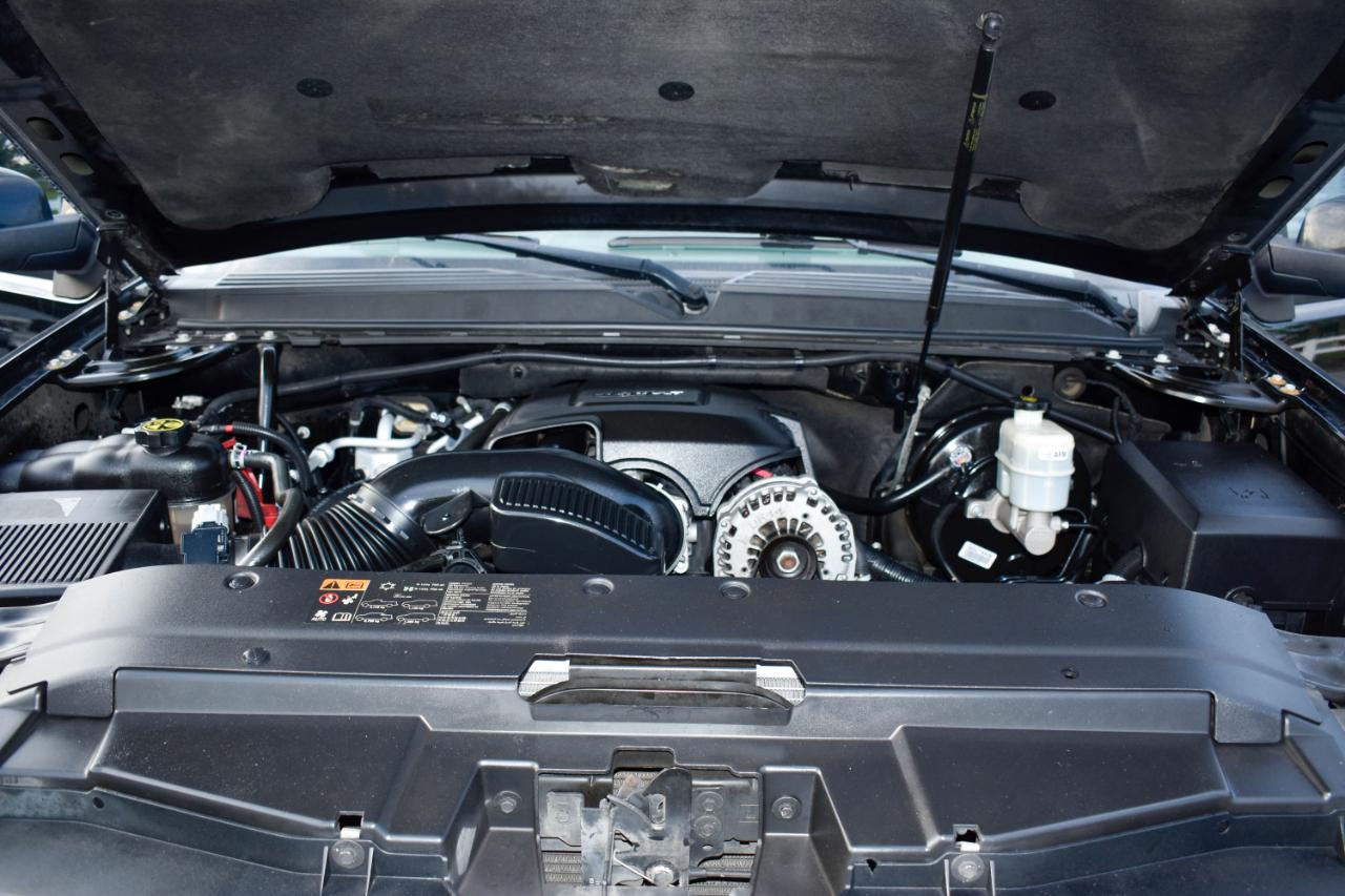Chevrolet Suburban LT 1500 2WD 2014