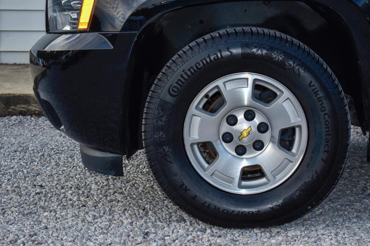 Chevrolet Suburban LT 1500 2WD 2014