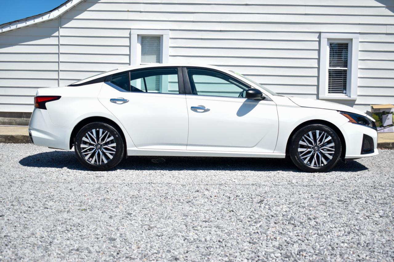 Nissan Altima 2.5 SV 2025