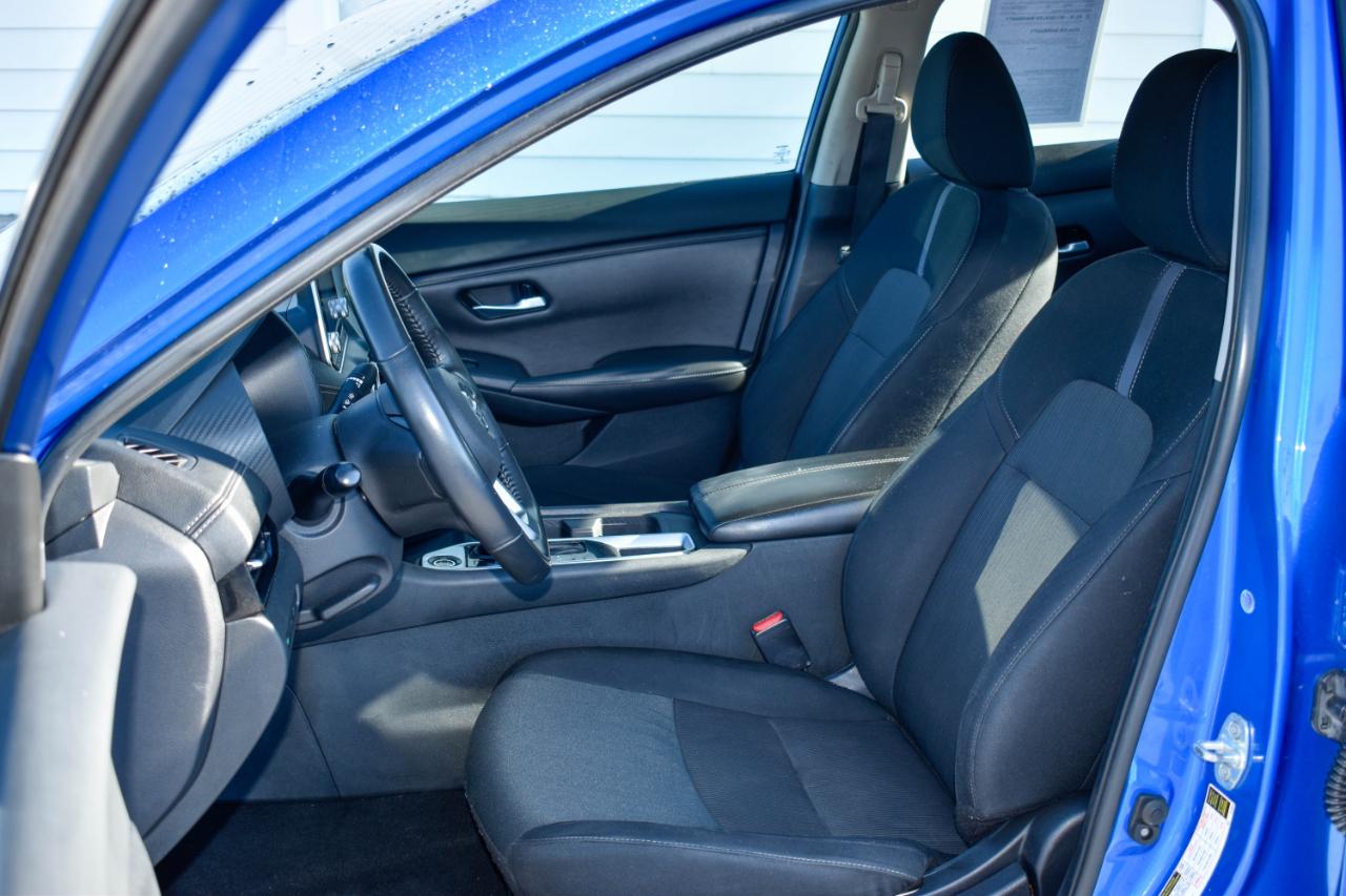 2023 Nissan Sentra SV CVT's photo