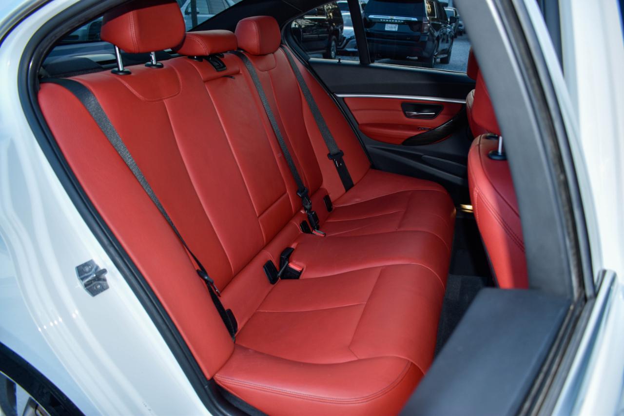 BMW 3-Series 330i SULEV Sedan 2018