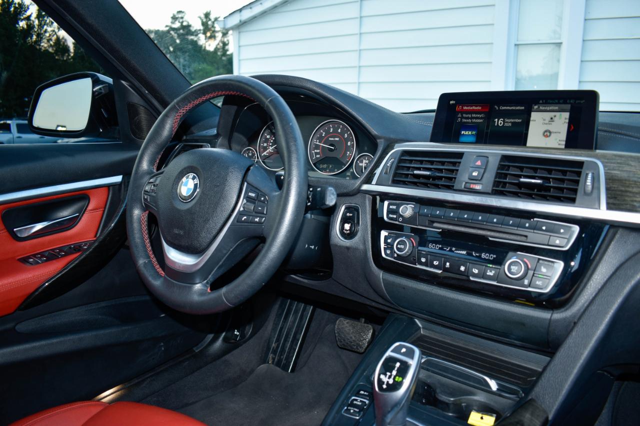 BMW 3-Series 330i SULEV Sedan 2018