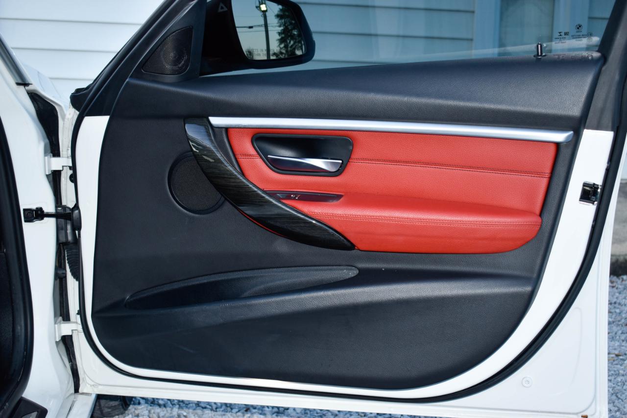 BMW 3-Series 330i SULEV Sedan 2018