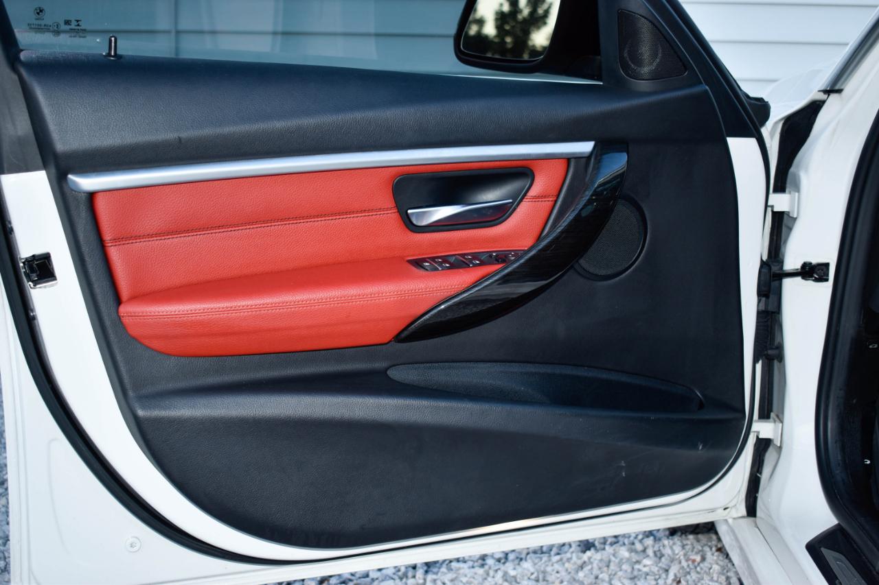 BMW 3-Series 330i SULEV Sedan 2018